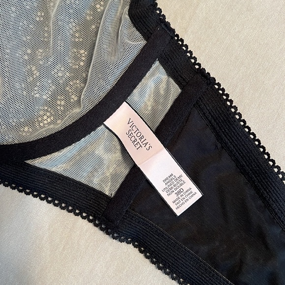 Victoria's Secret Dream Angels Lace Racerback Unlined Demi Bra in Black 38D - Picture 4 of 7